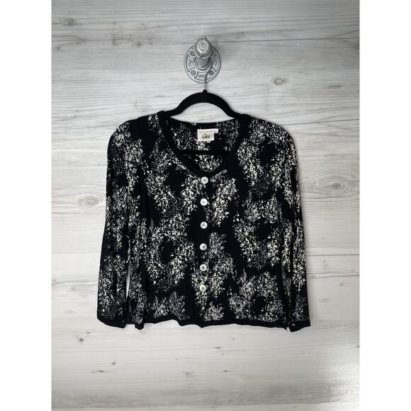 Very Vineyard Shirt Womens Small Black White Floral Button Front Henley Rayon - Picture 1 of 8